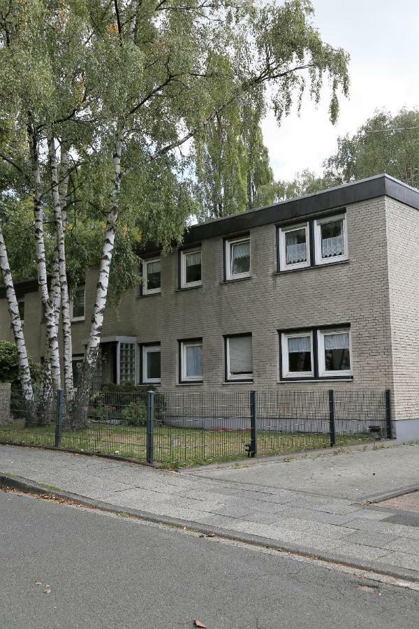 Am Klinikum Apartamento Solingen Exterior foto